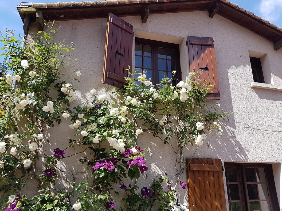 Le Moulin De Charin Bed and Breakfast La Pommeraie-sur-Sèvre Exterior foto